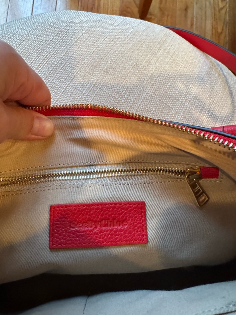 See By Chloe Red Leather Shoulder Bag with Braided Ring - Picture 4 of 8